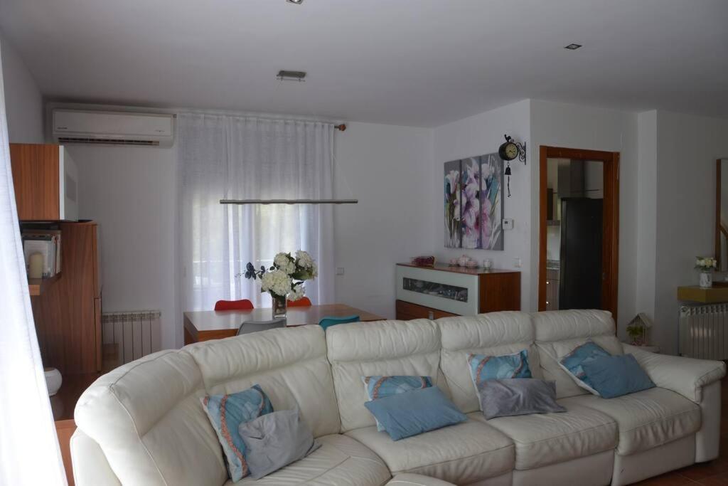 Casa Santa Creu - Private family villa in nature