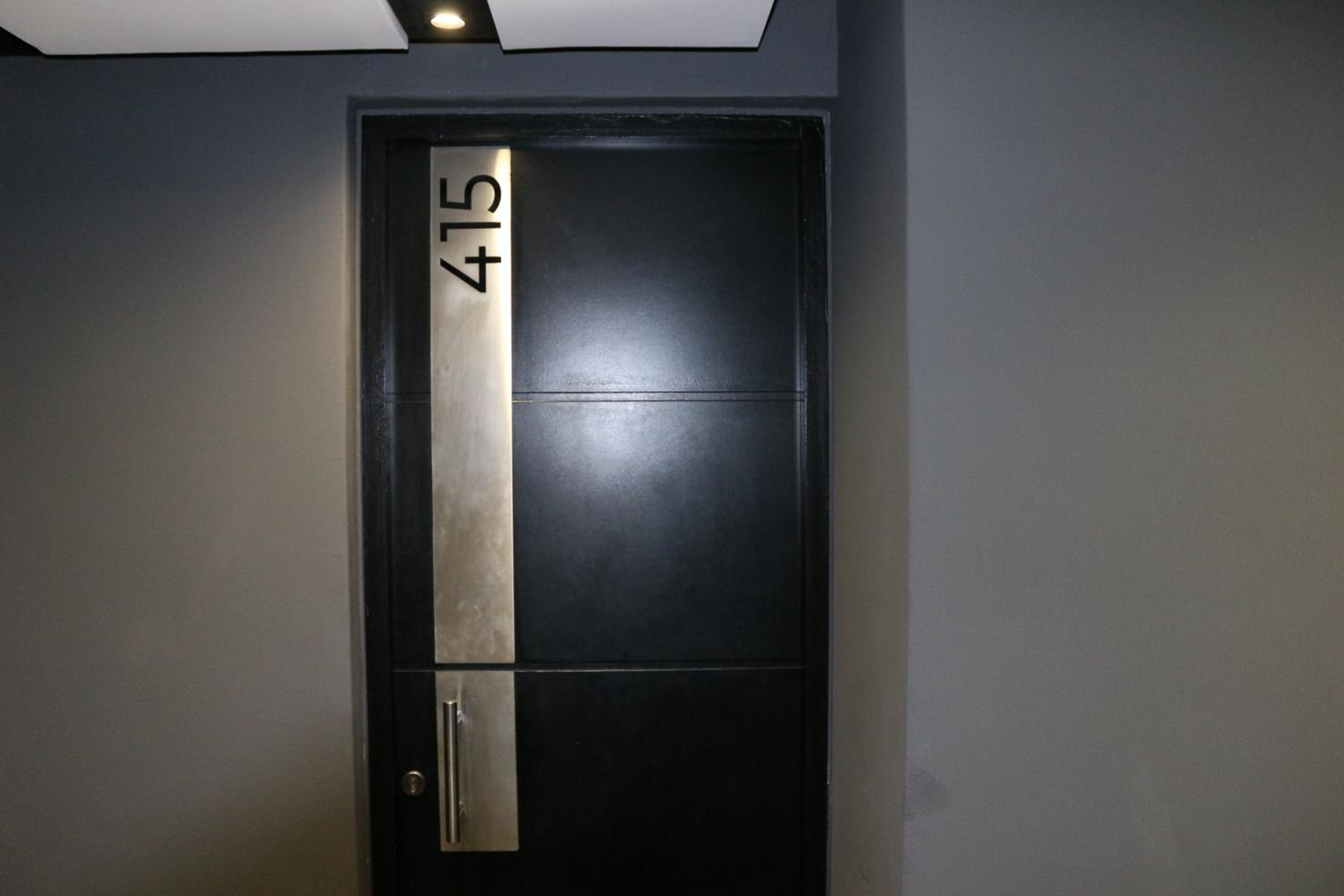 One Bedroom apartment Dewaterkant view 3