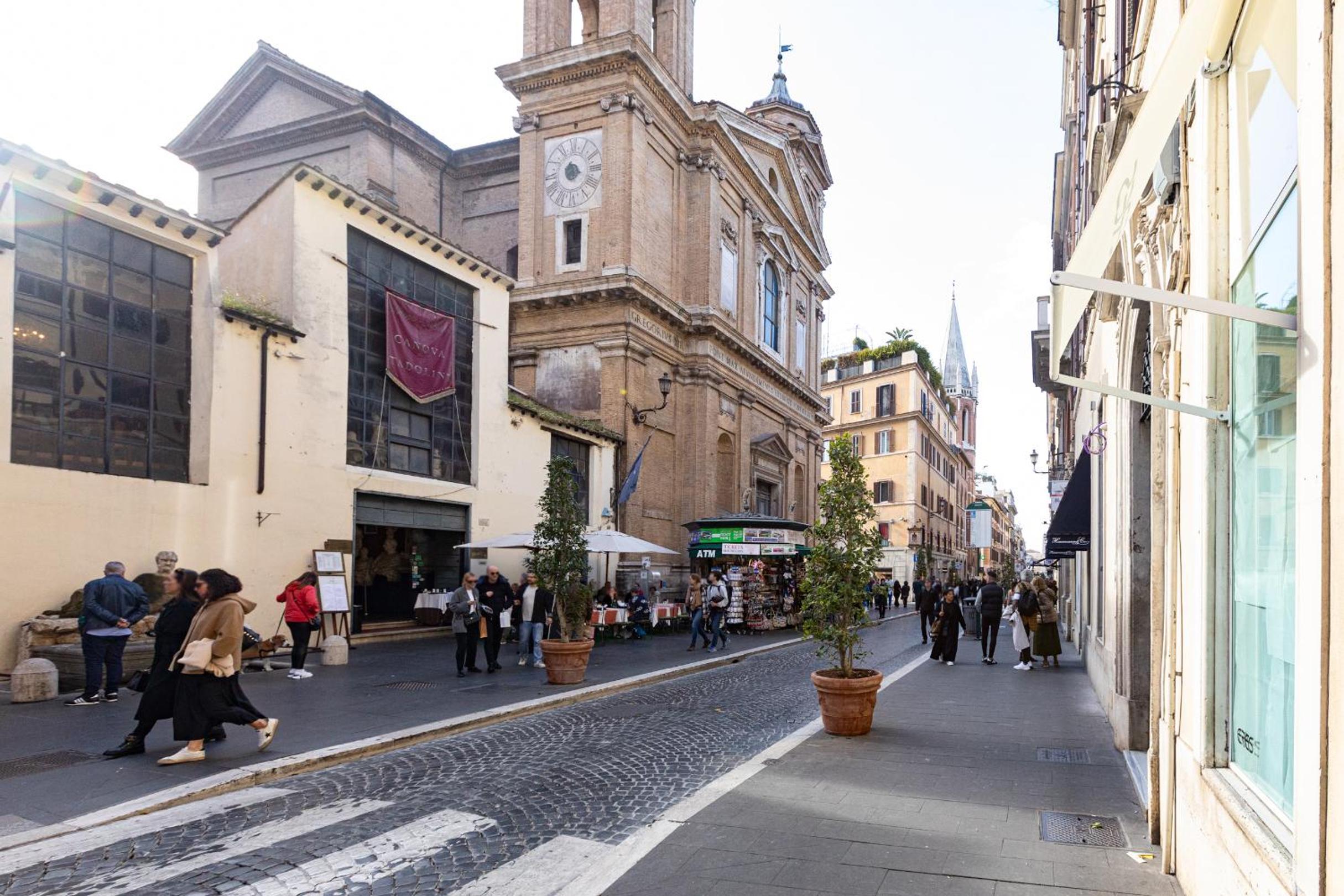Collection Spanish Steps Apartments