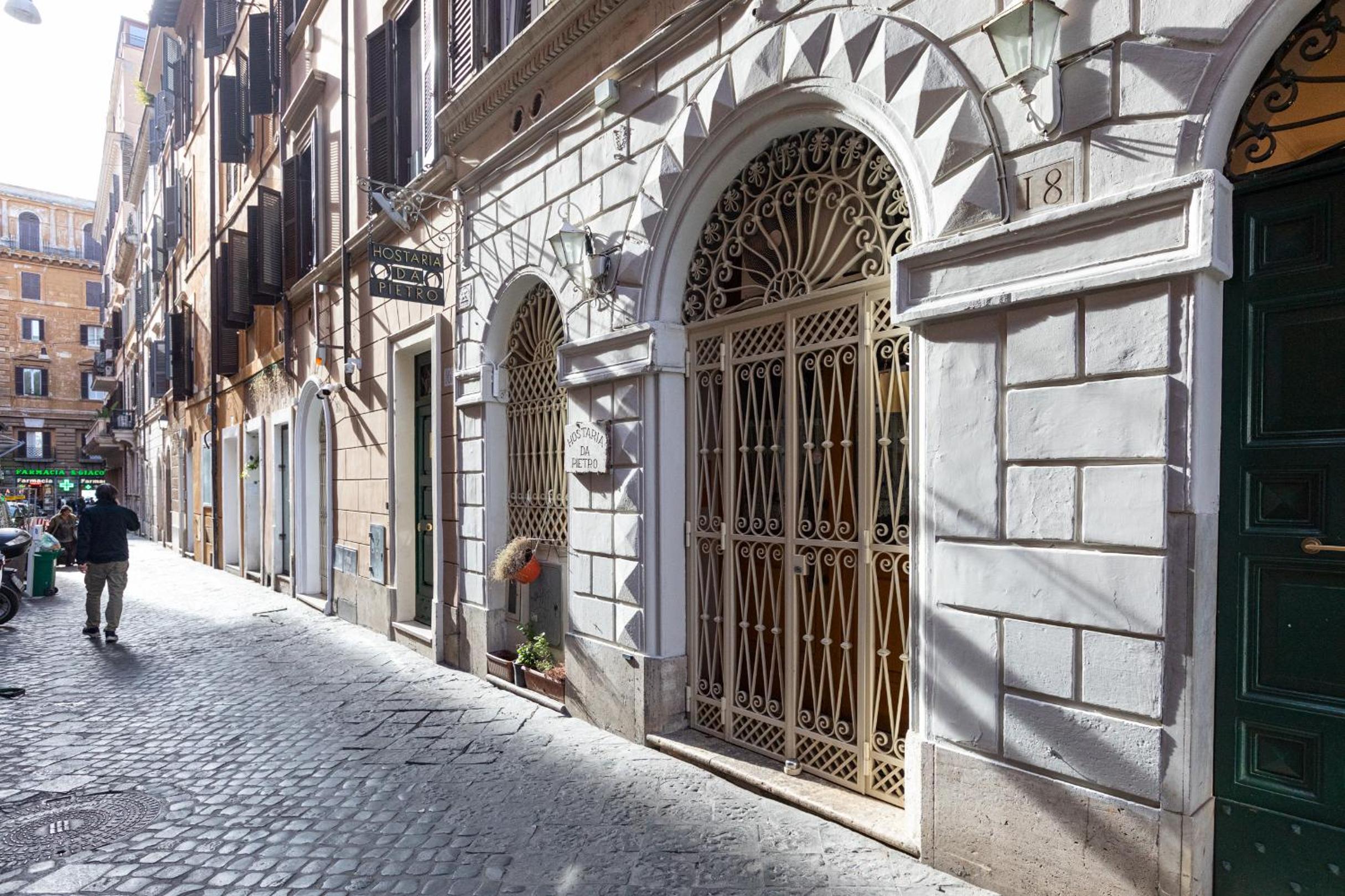 Collection Spanish Steps Apartments