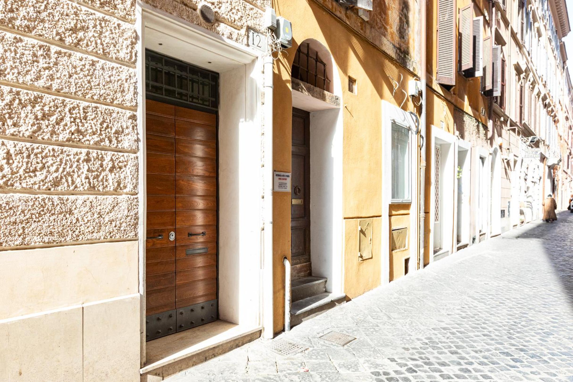 Collection Spanish Steps Apartments
