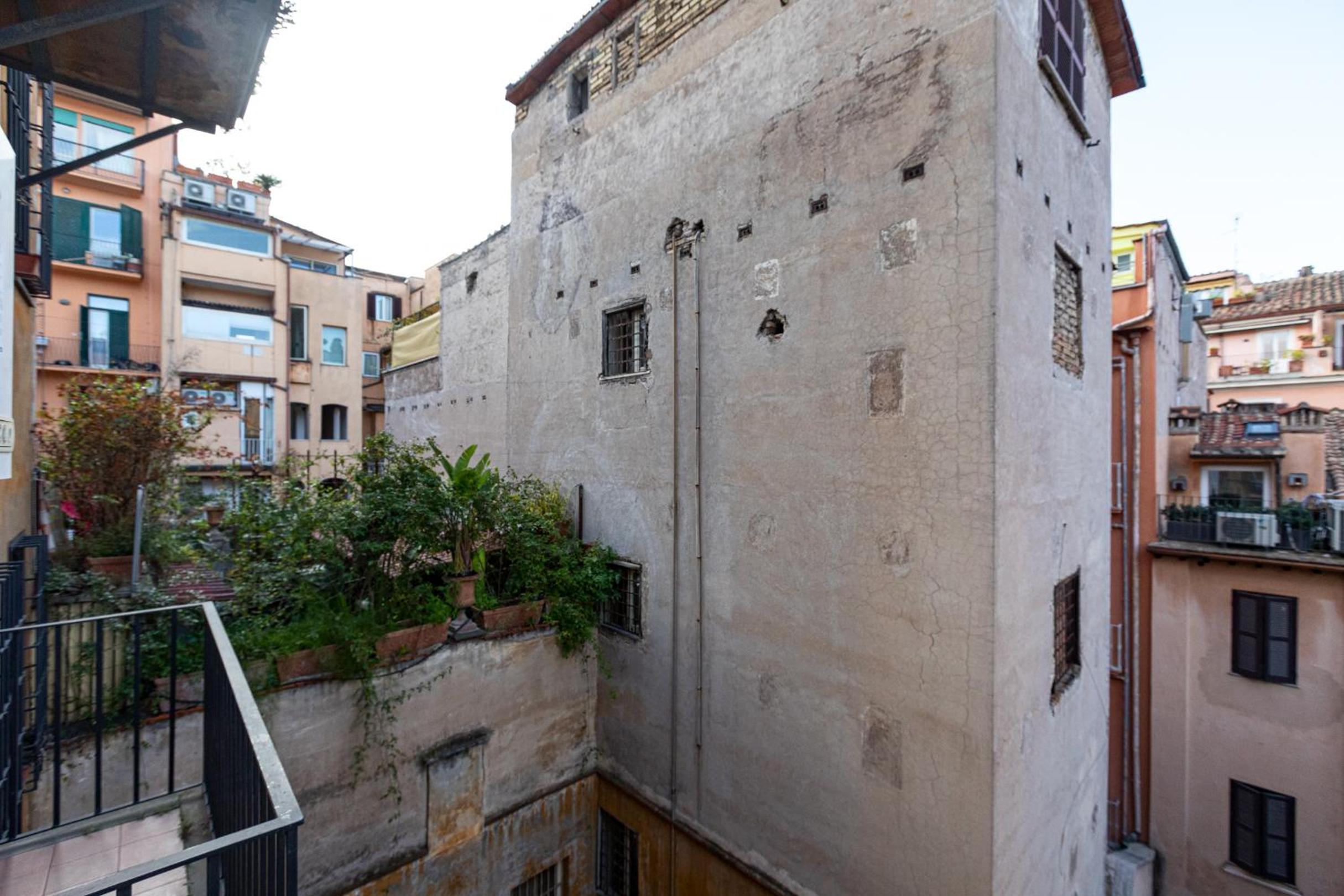 Collection Spanish Steps Apartments