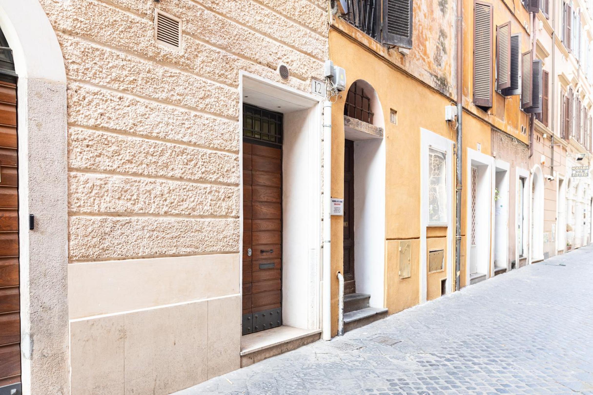 Collection Spanish Steps Apartments