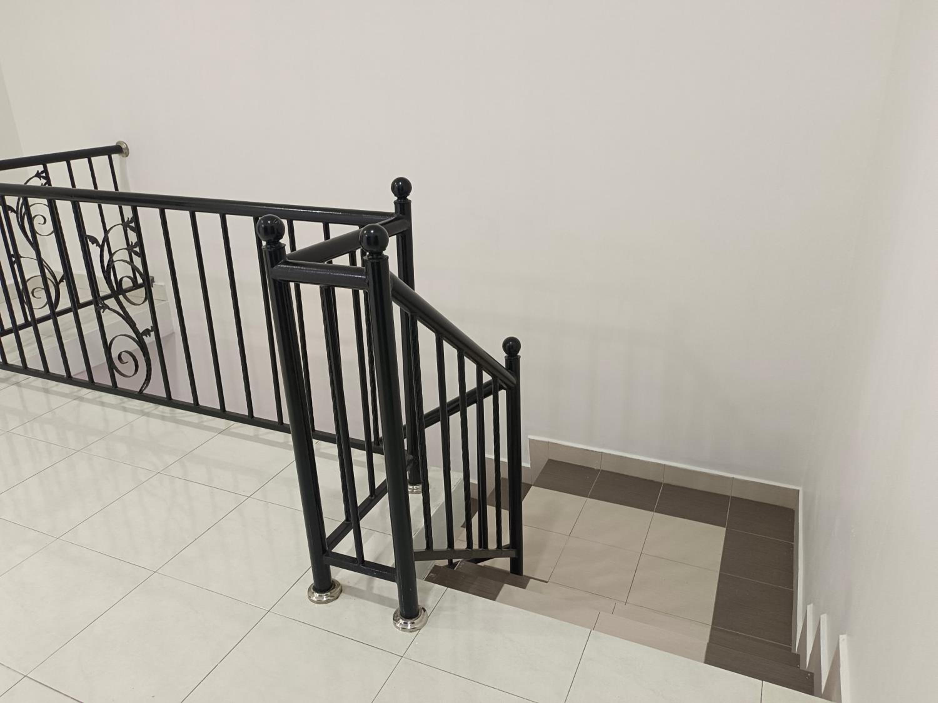 8Pax comfortable setia residen photo 5