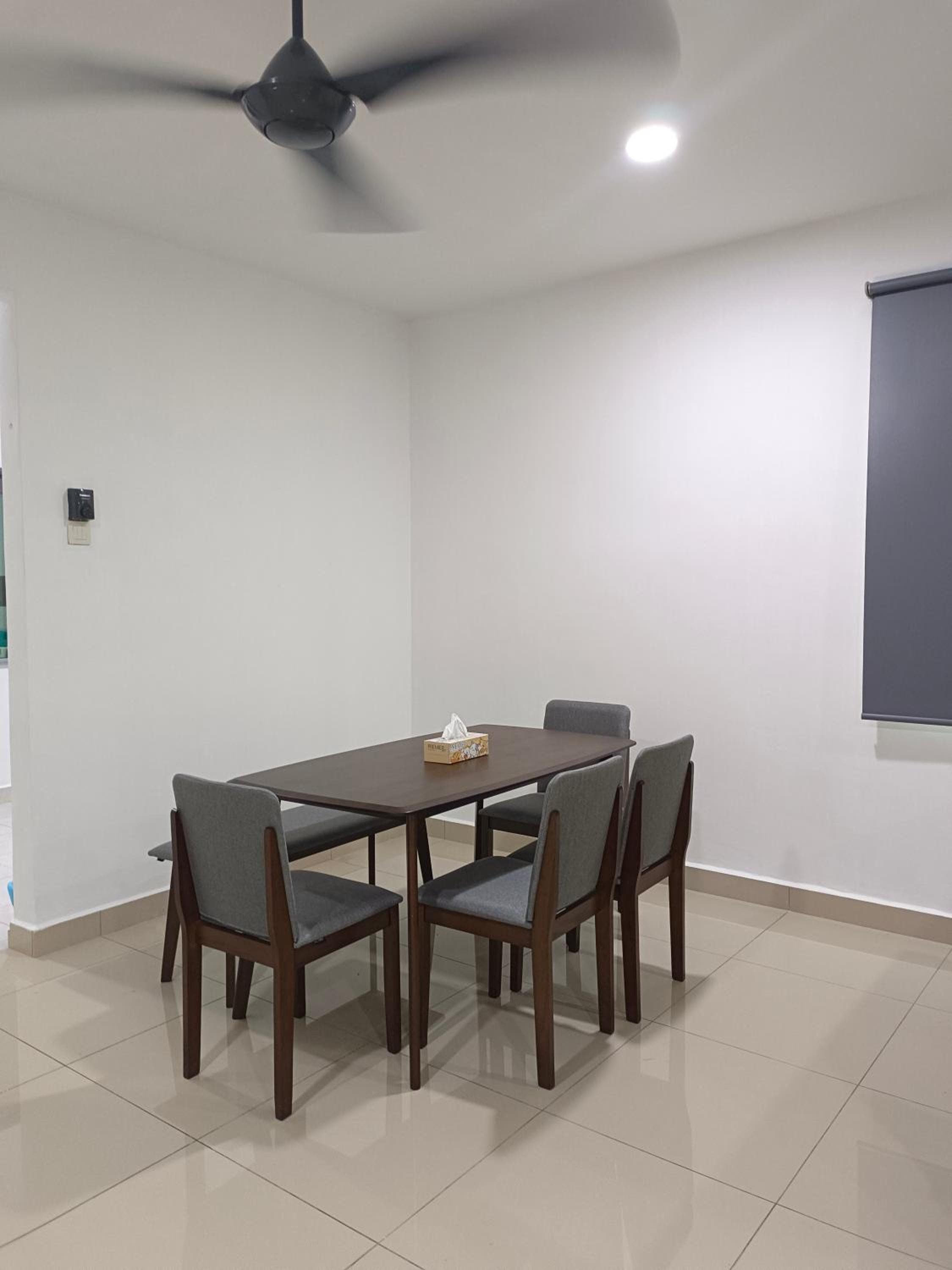 8Pax comfortable setia residen photo 8