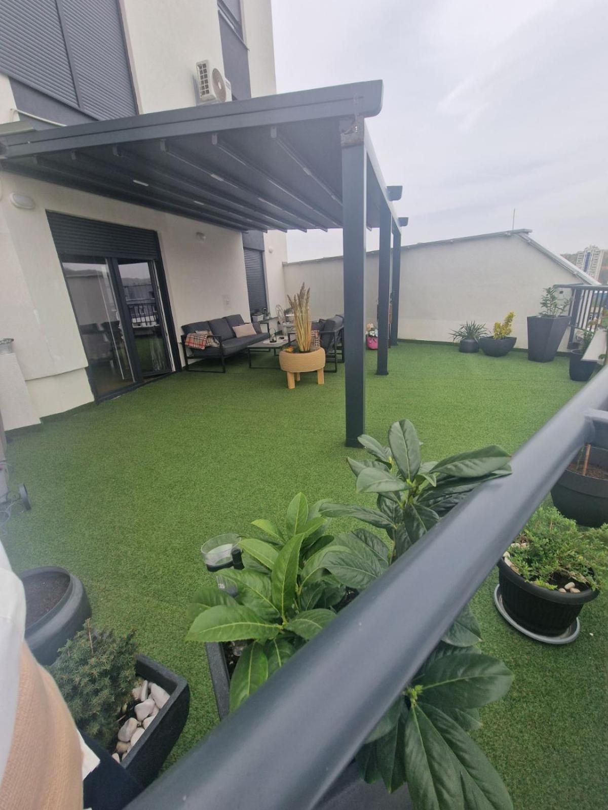Gracia Apartment