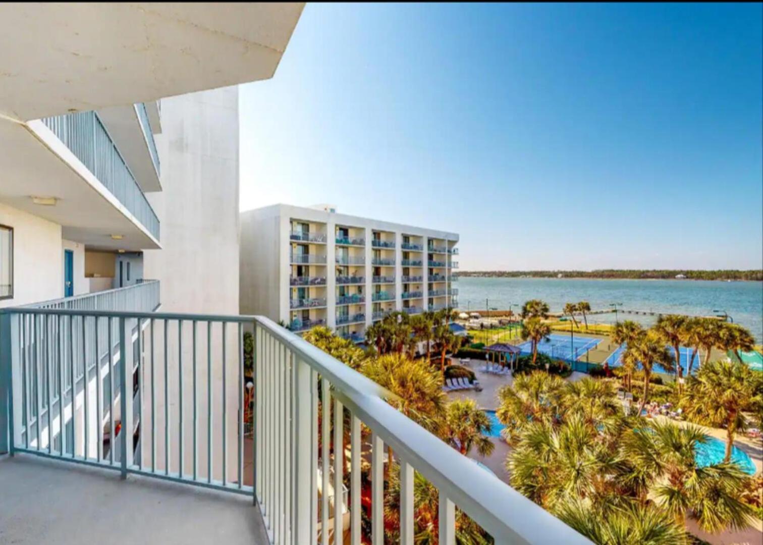 1Br/1Ba Sleeps 4 Near Beach w/ Breathtaking Ocean Views view 4