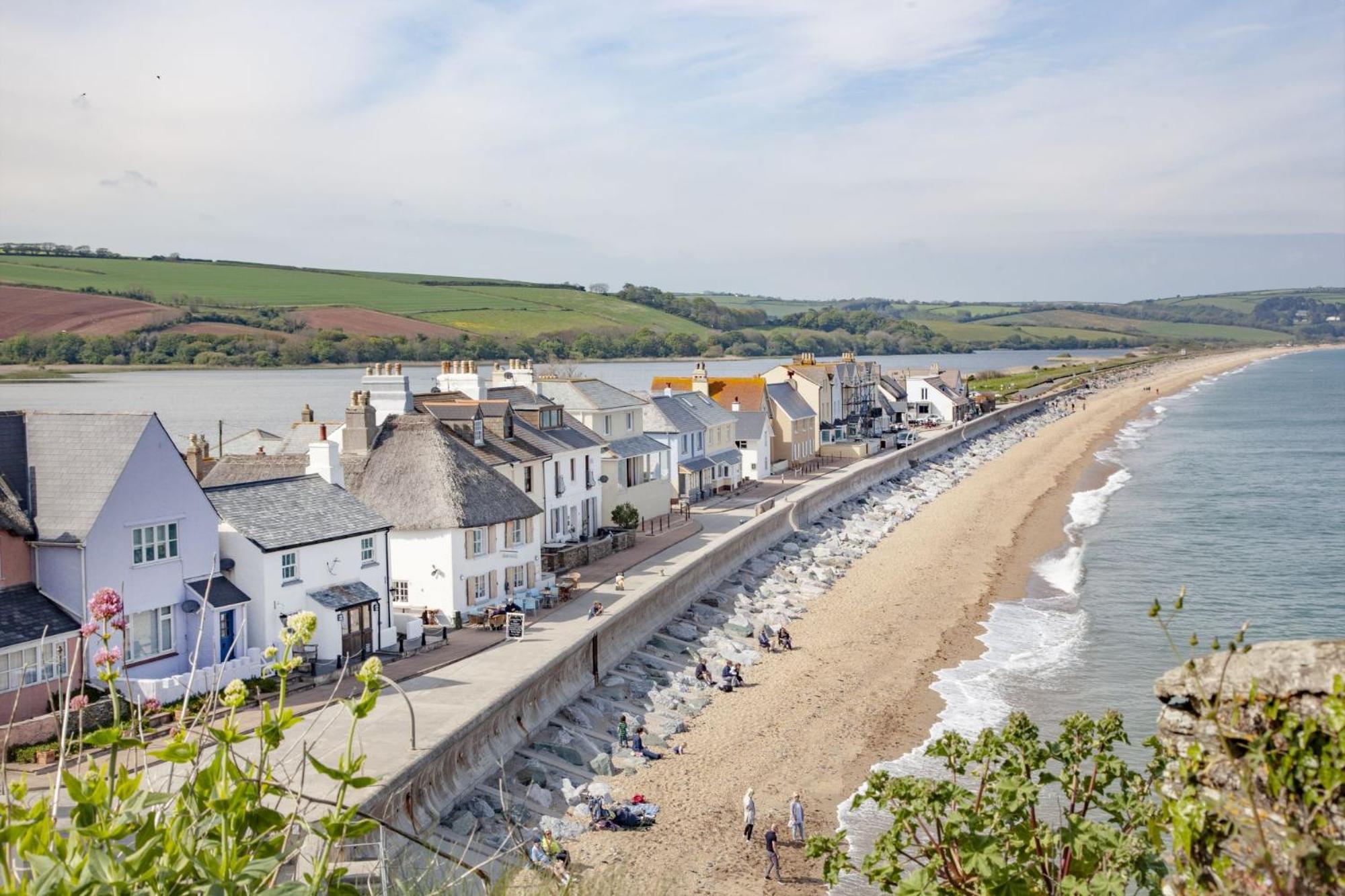 3 Bayview - Beachfront & Free Wi-Fi view 5