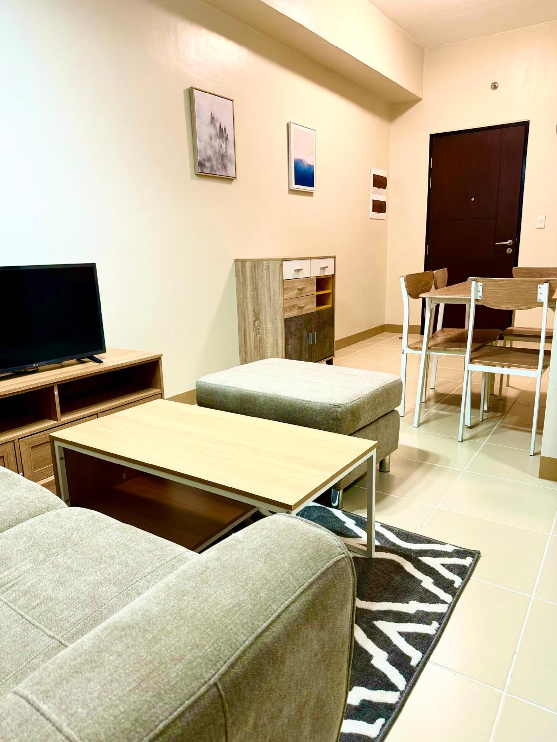 Executive Condo unit @ the Palladium view 5