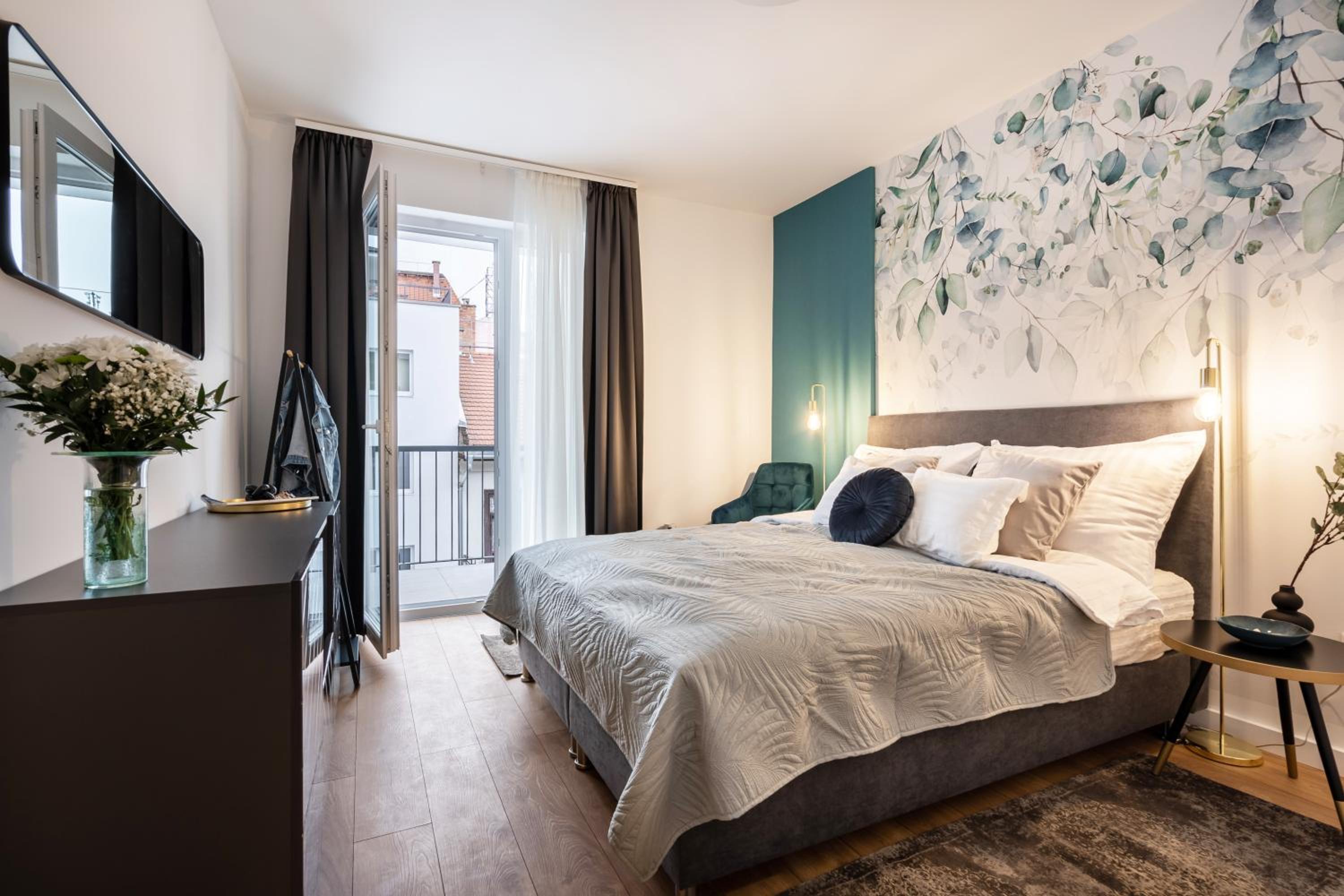 Rose Garden Residence - Boutique Apartments in City Center view 3