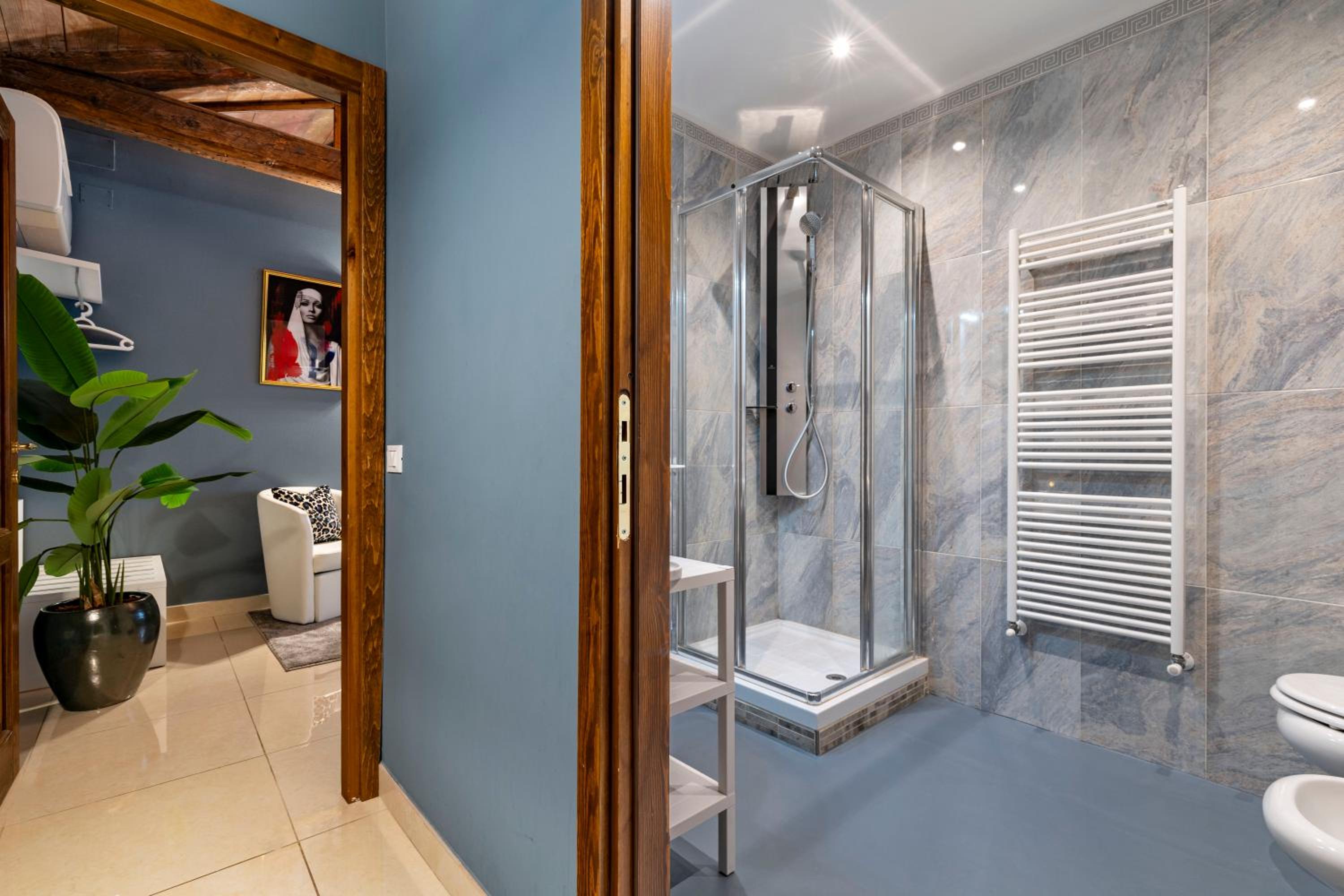 Vivaldi Suites R&R
