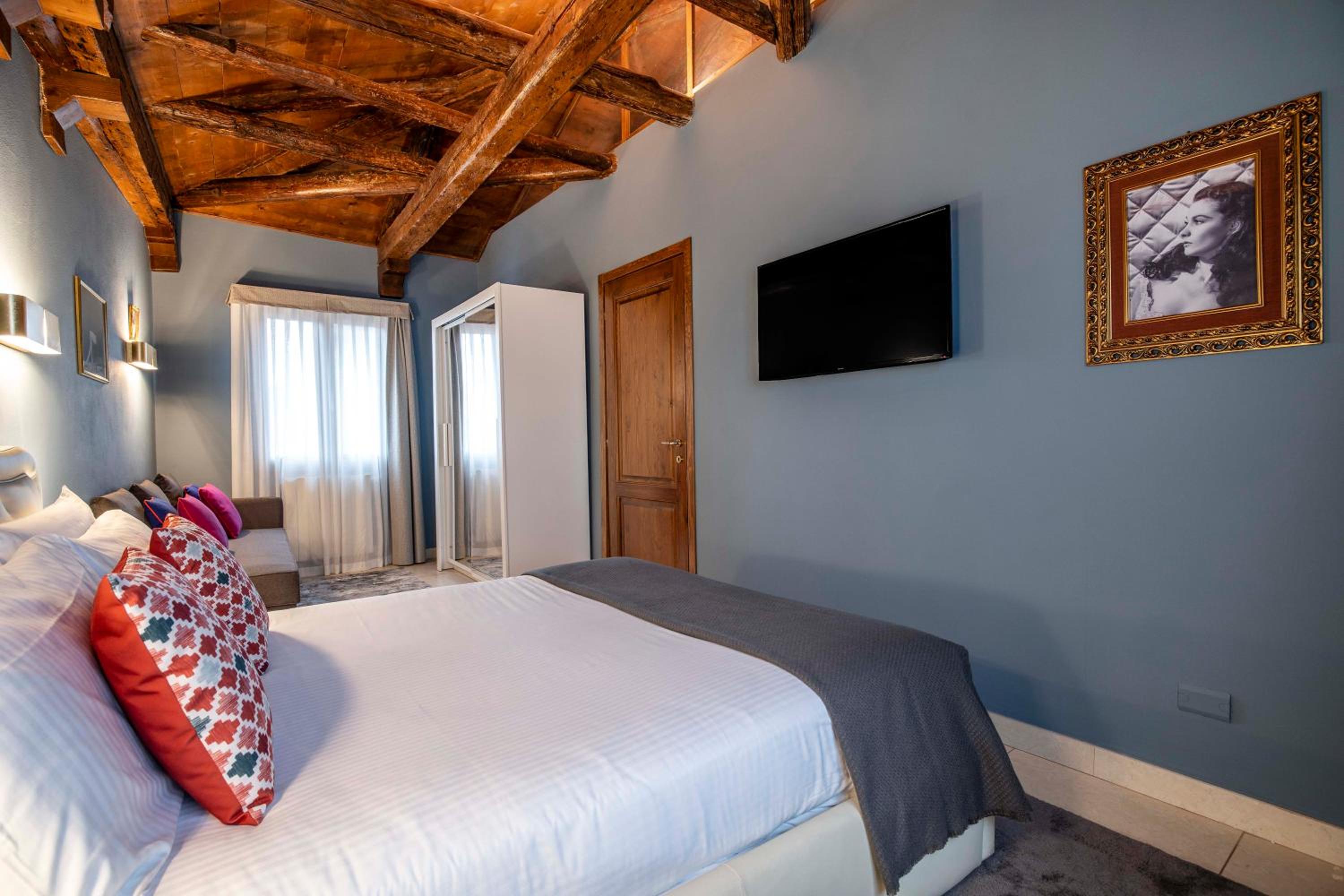 Vivaldi Suites R&R