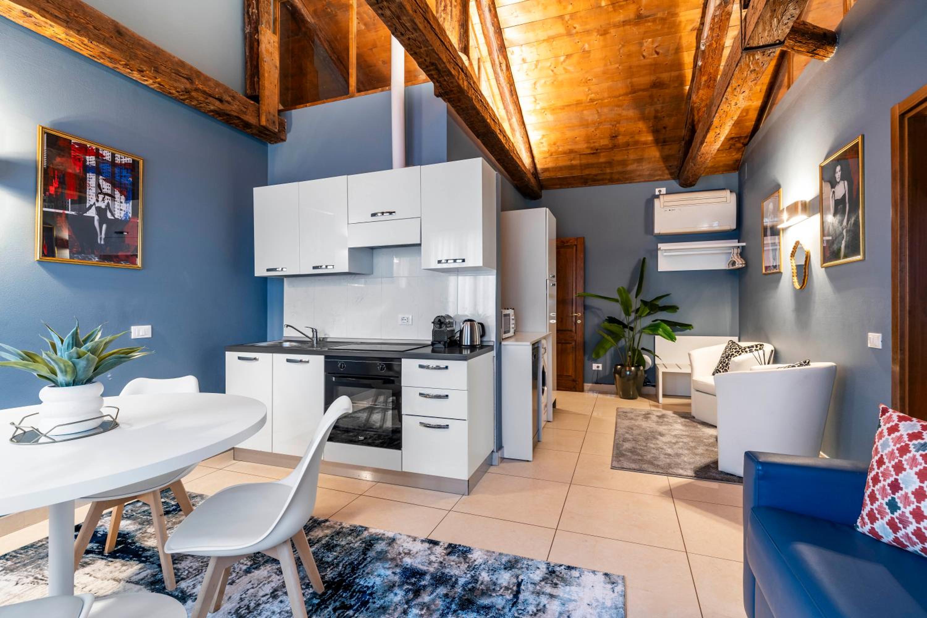 Vivaldi Suites R&R