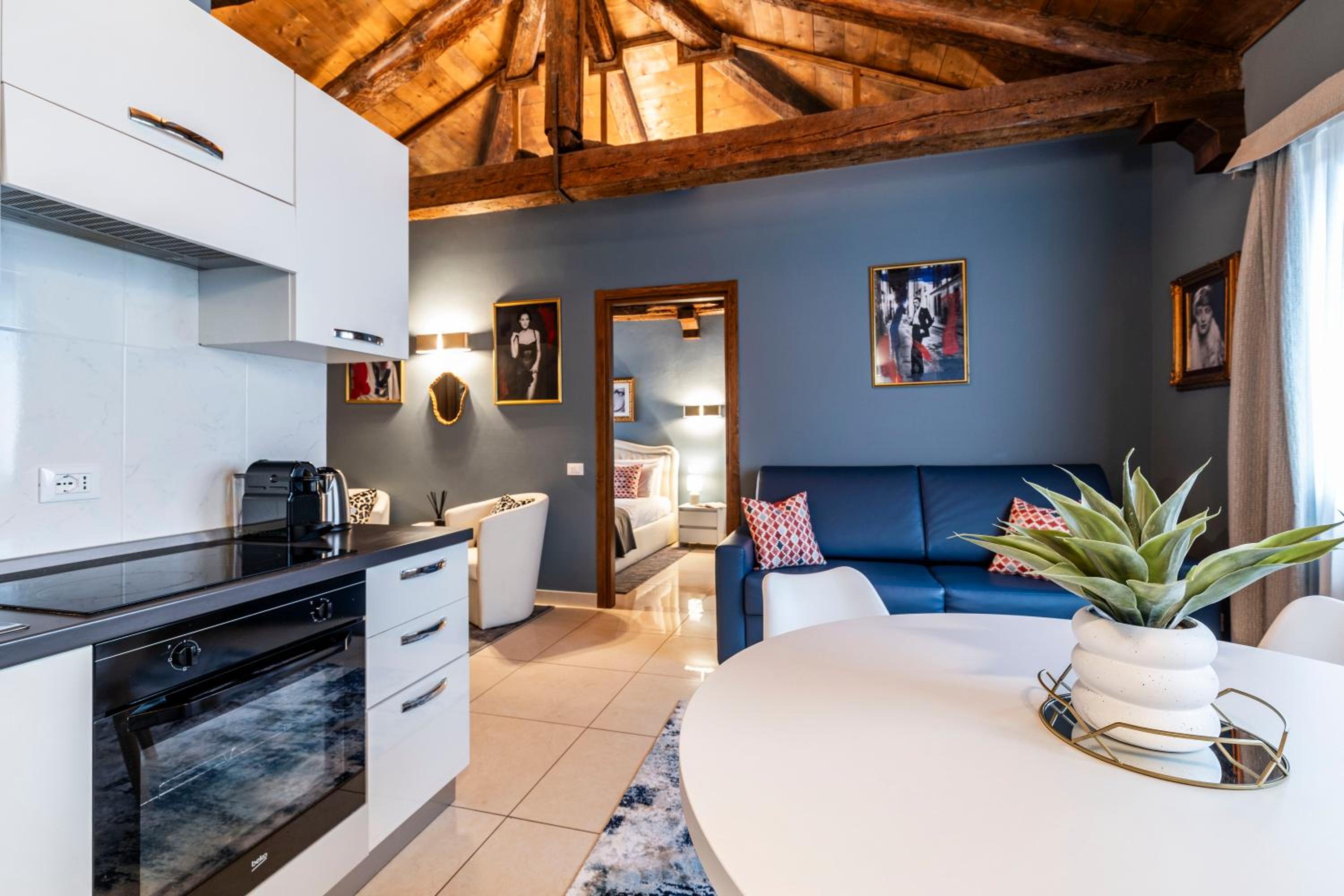 Vivaldi Suites R&R