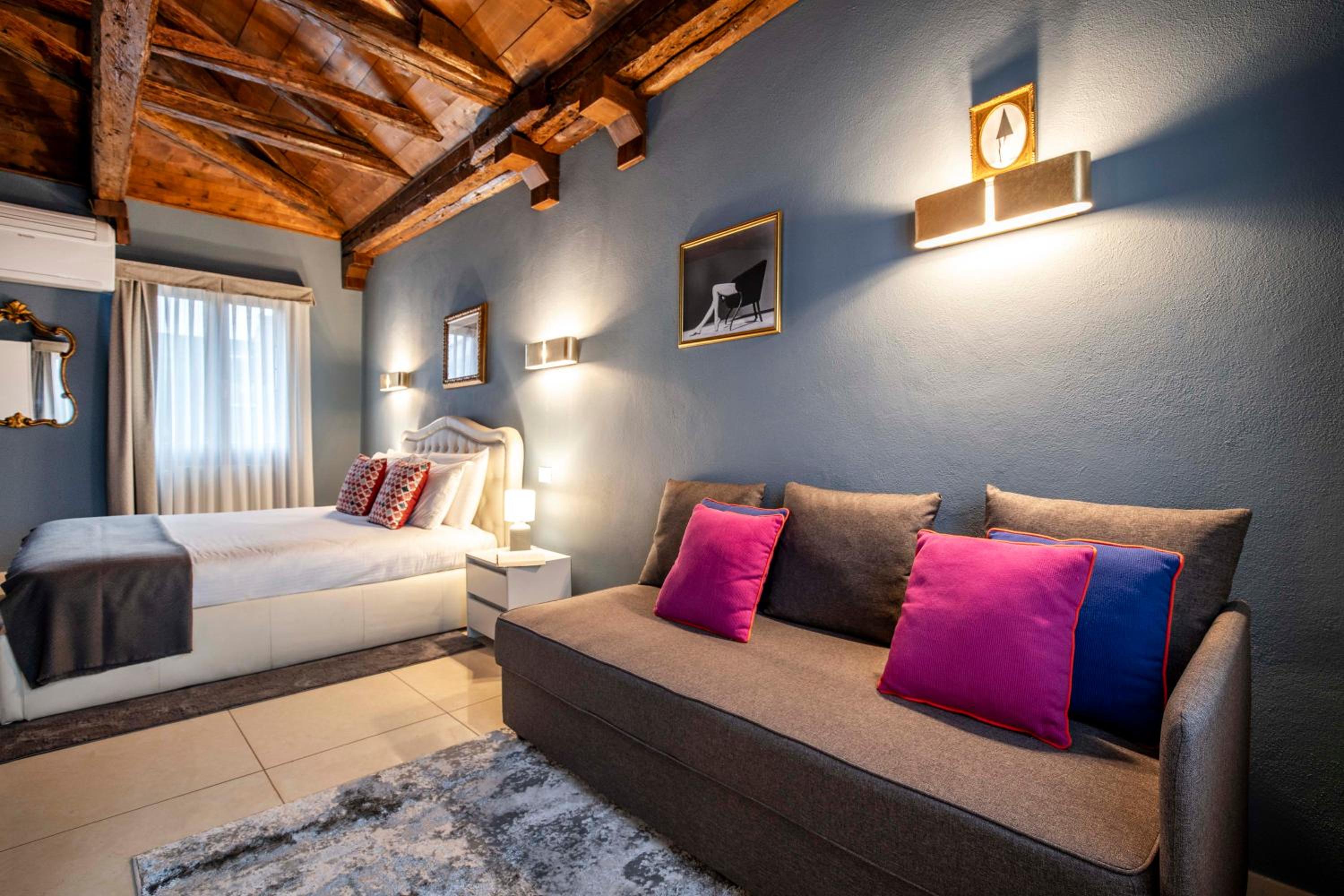 Vivaldi Suites R&R