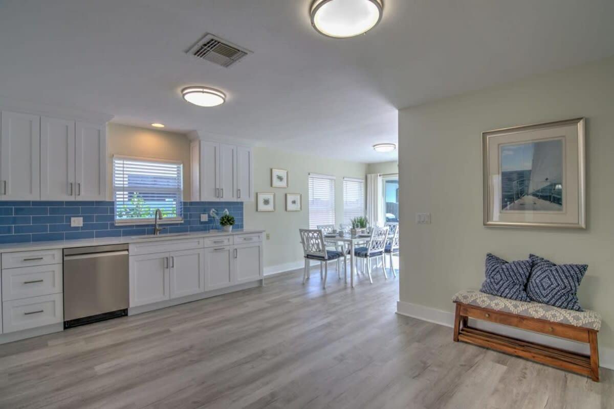 Newly Refurbished Naples Park Cottage with a Heated Pool view 3