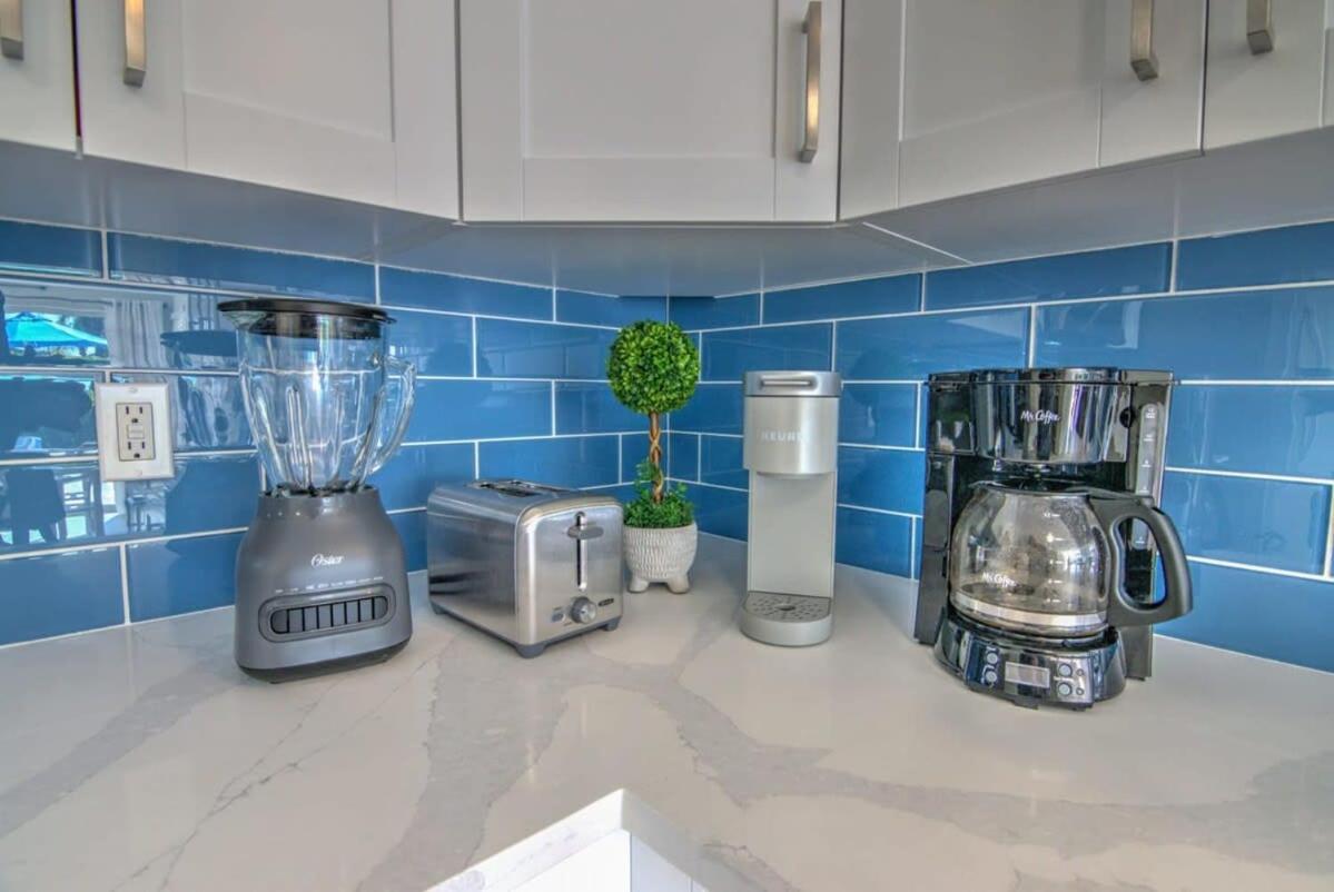 Newly Refurbished Naples Park Cottage with a Heated Pool view 4