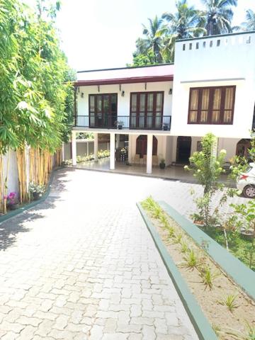 Healand Holiday Bungalow and Restaurant