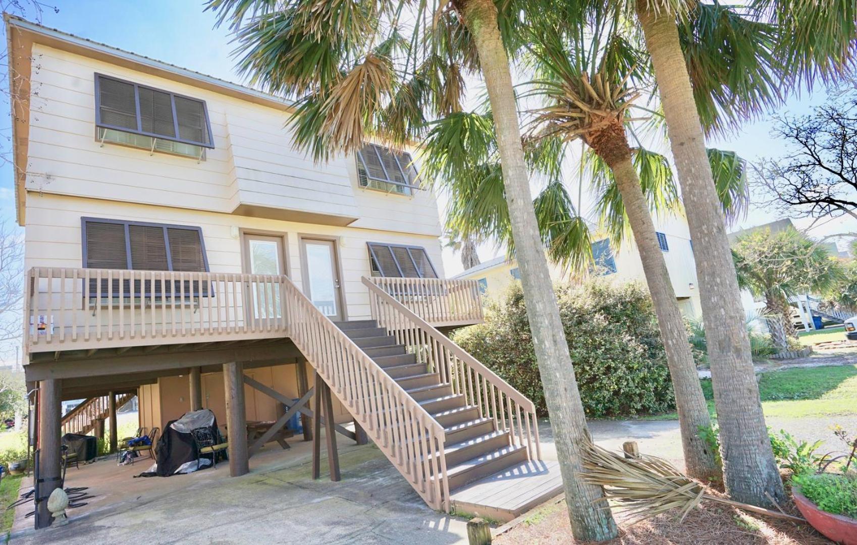 3 Palms East view 3