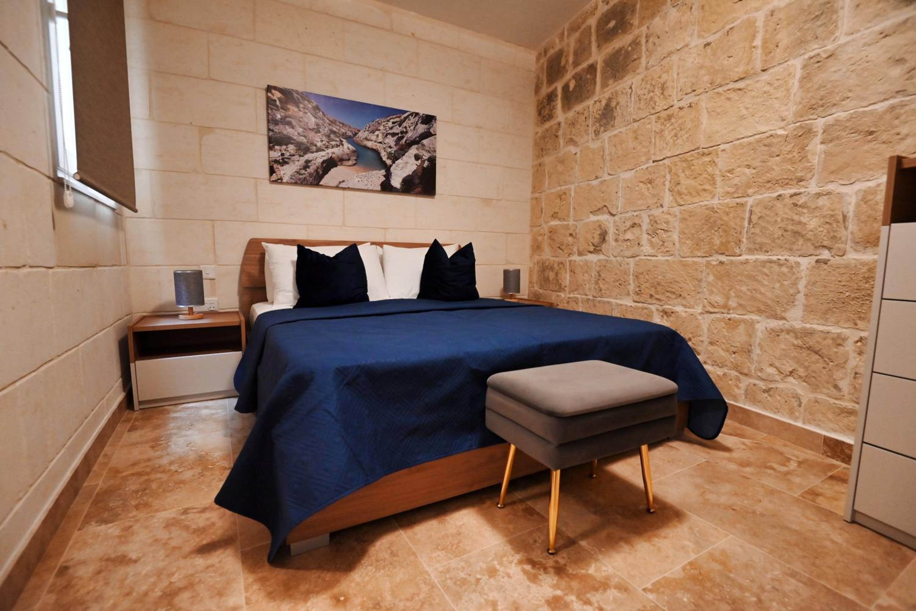 Ġarra Farmhouse with Heated Pool view 2