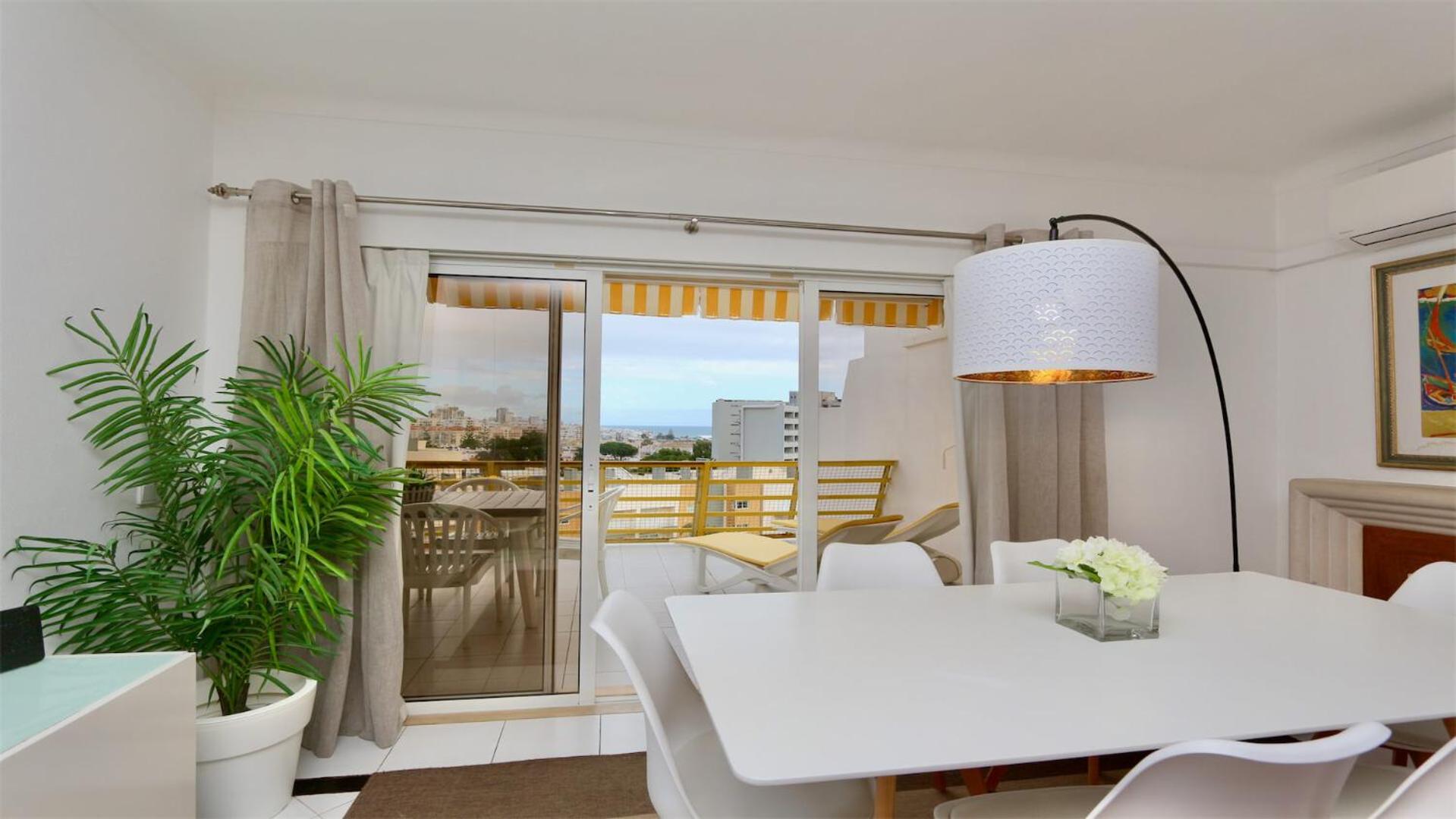 Al Charb TopFloor sea view, ar con, pool - CleverDetails view 4