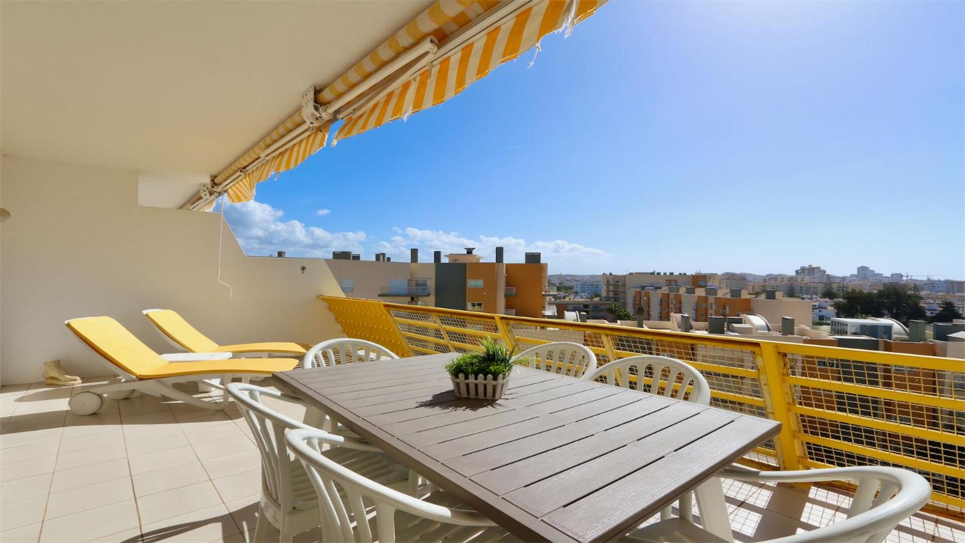 Al Charb TopFloor sea view, ar con, pool - CleverDetails view 5