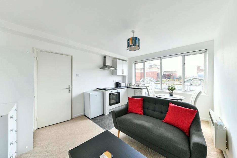 Cosy 1BR South Kensington apartment