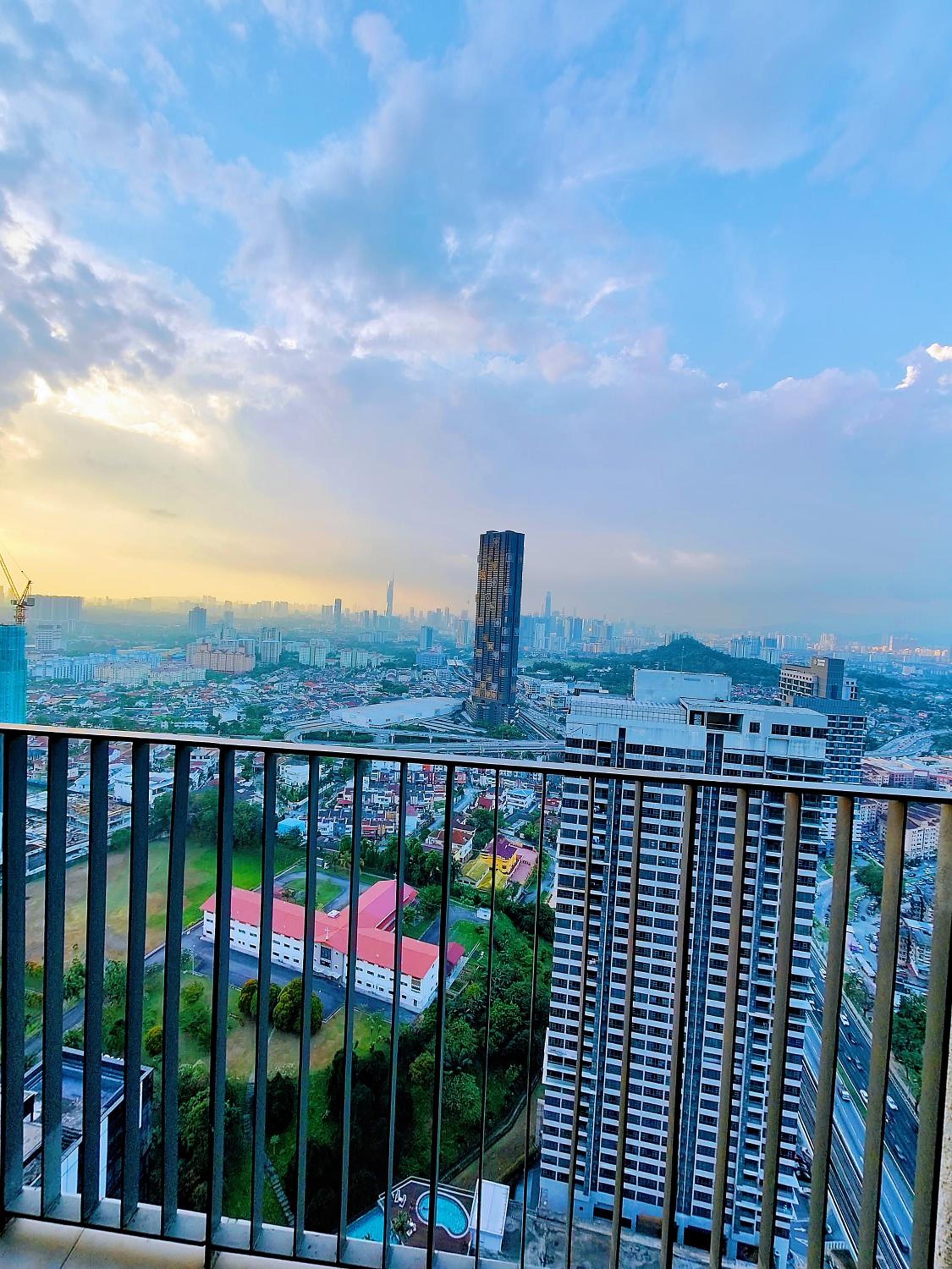 Eko Cheras Mall Duplex 双阳台 Kuala Lumpur MRT & 精品Loft