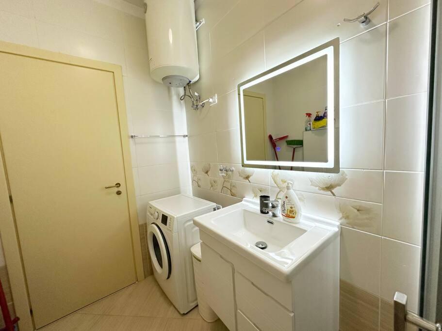 JO-AL Apartment’s 2