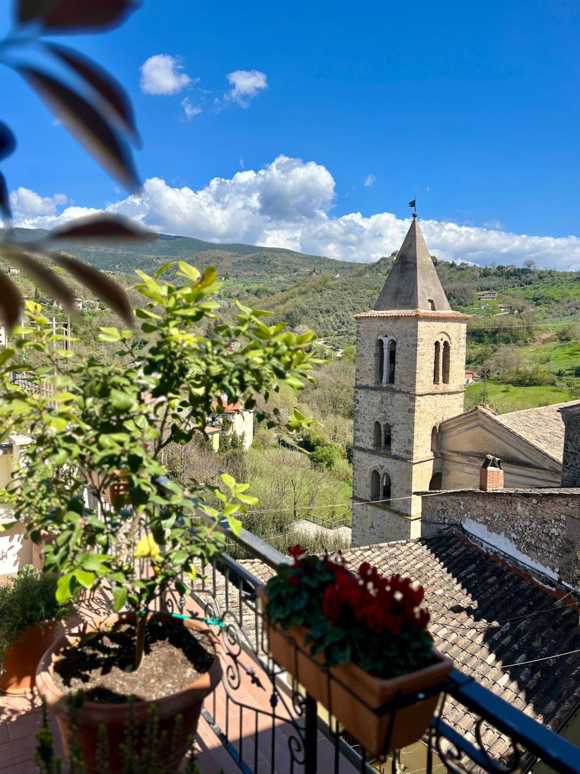 Casa al Campanile Tameró HolyDay Apartments