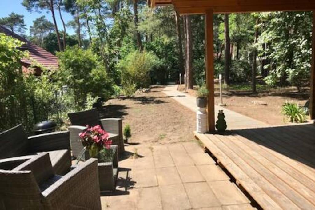 FEWO PARTNERS Haus Clemens - Gemütliches Holzhaus mit Grundstück nahe Badesee