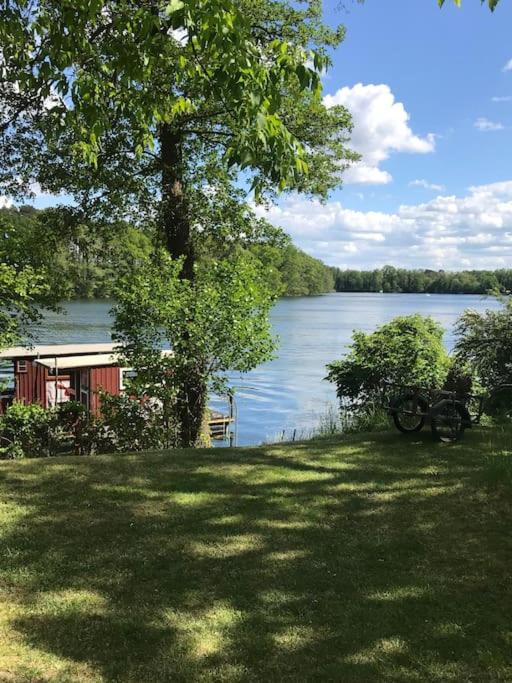 FEWO PARTNERS Haus Clemens - Gemütliches Holzhaus mit Grundstück nahe Badesee