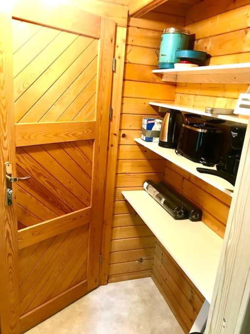 FEWO PARTNERS Haus Clemens - Gemütliches Holzhaus mit Grundstück nahe Badesee