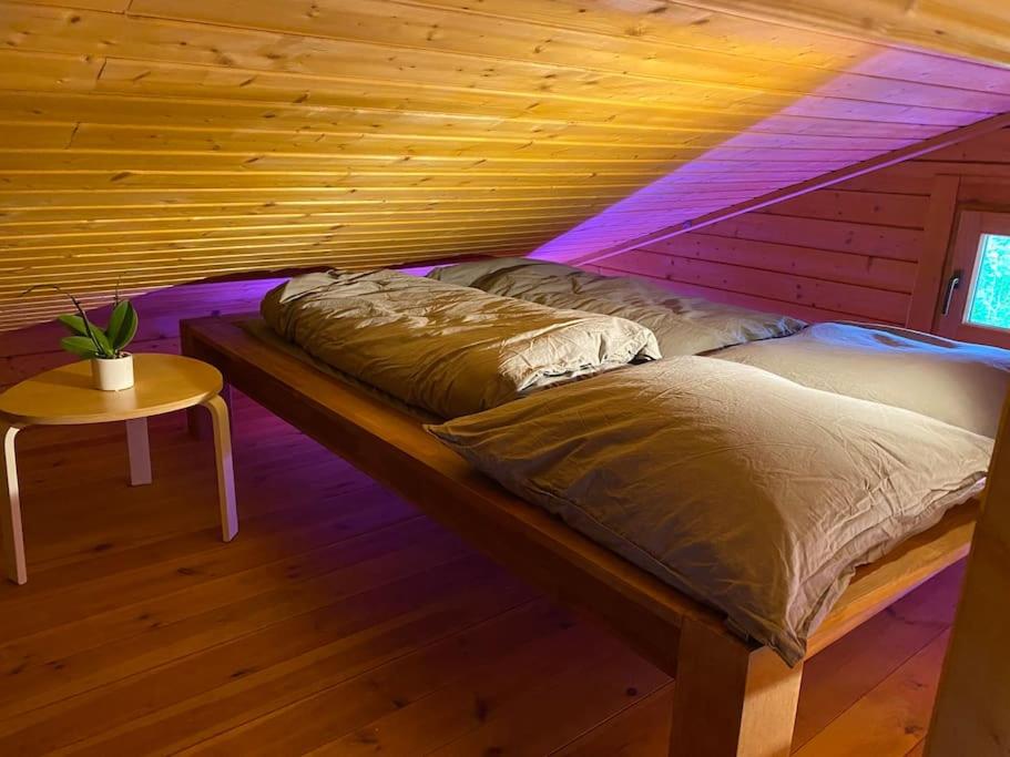 FEWO PARTNERS Haus Clemens - Gemütliches Holzhaus mit Grundstück nahe Badesee