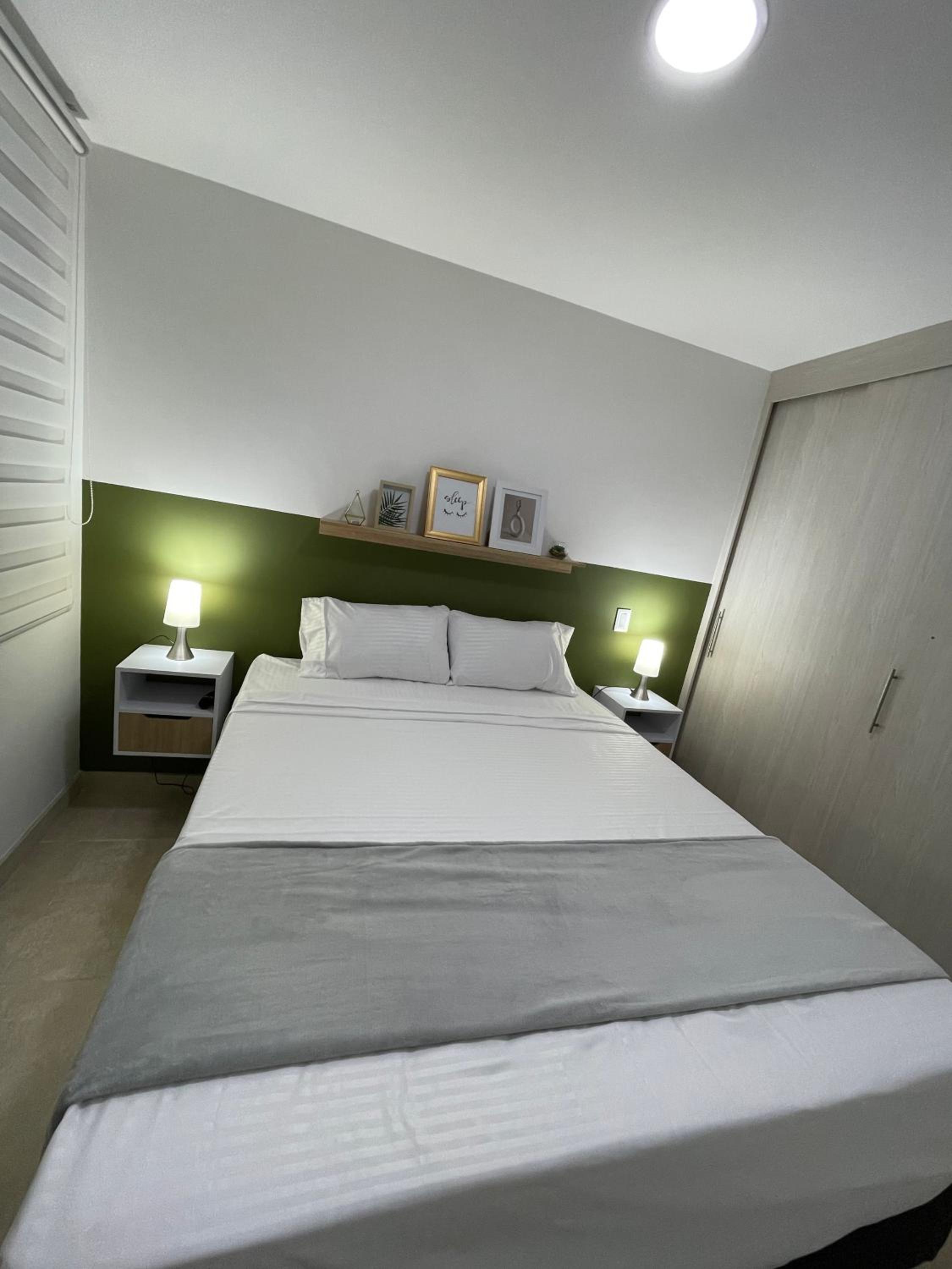 Apartamento en Laureles con Aire Acondicionado