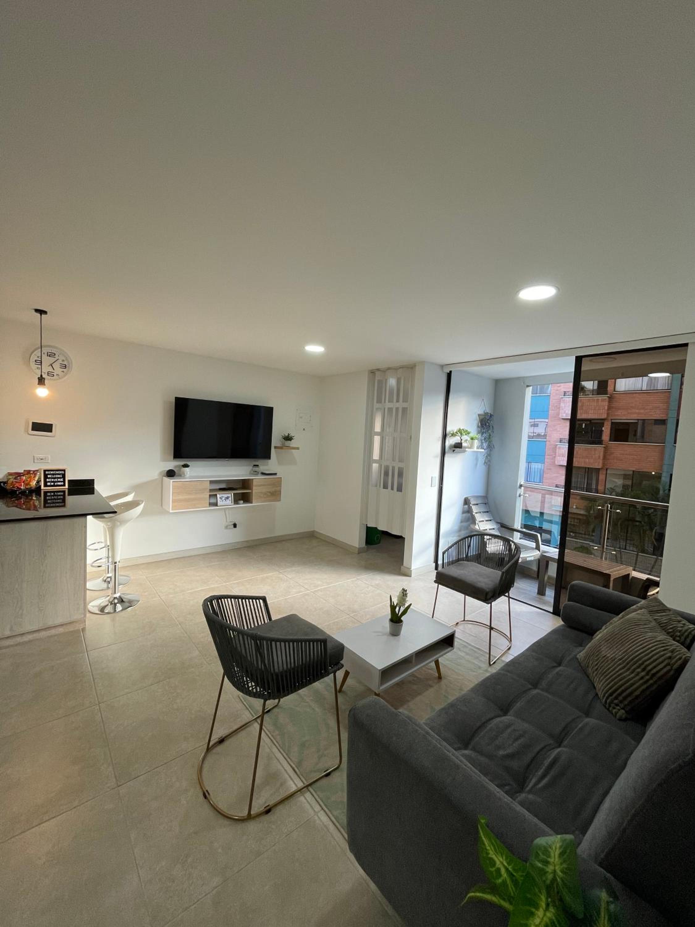 Apartamento en Laureles con Aire Acondicionado