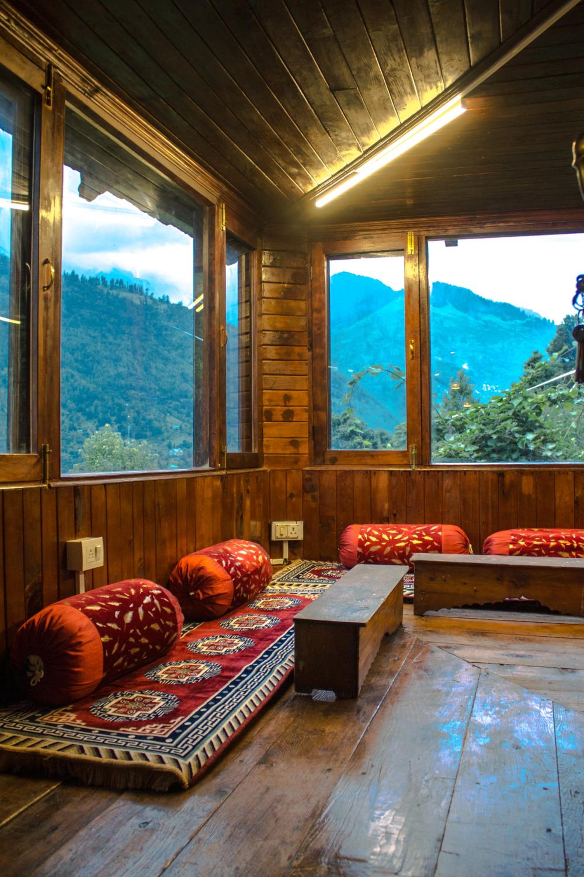 lounge