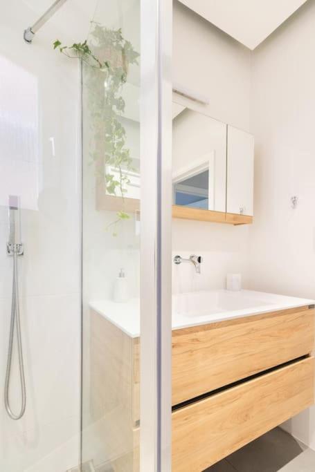 European heart 2-bedroom flat.