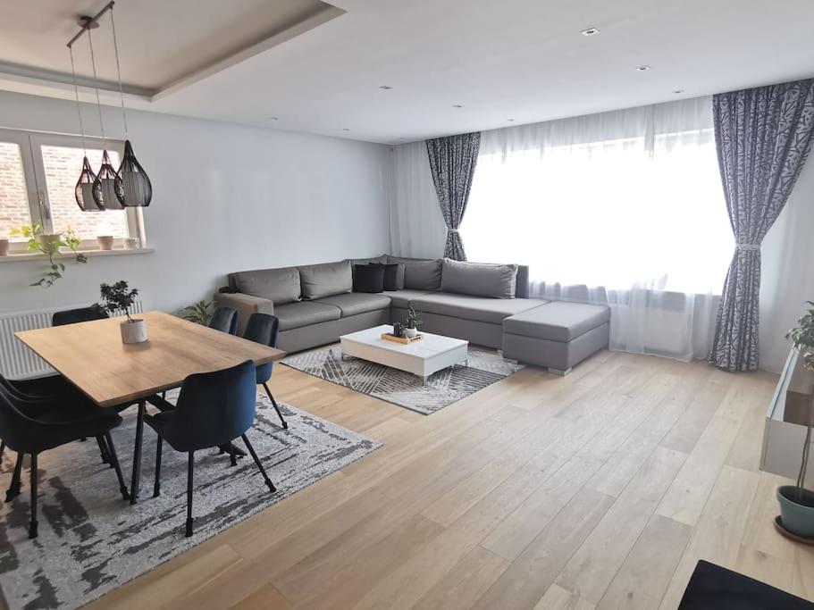 European heart 2-bedroom flat.