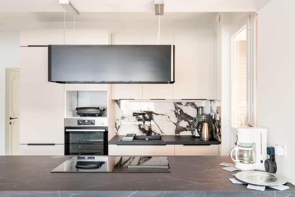 European heart 2-bedroom flat.