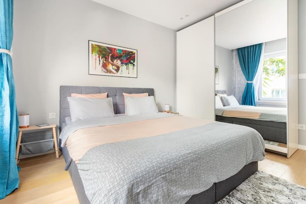European heart 2-bedroom flat.