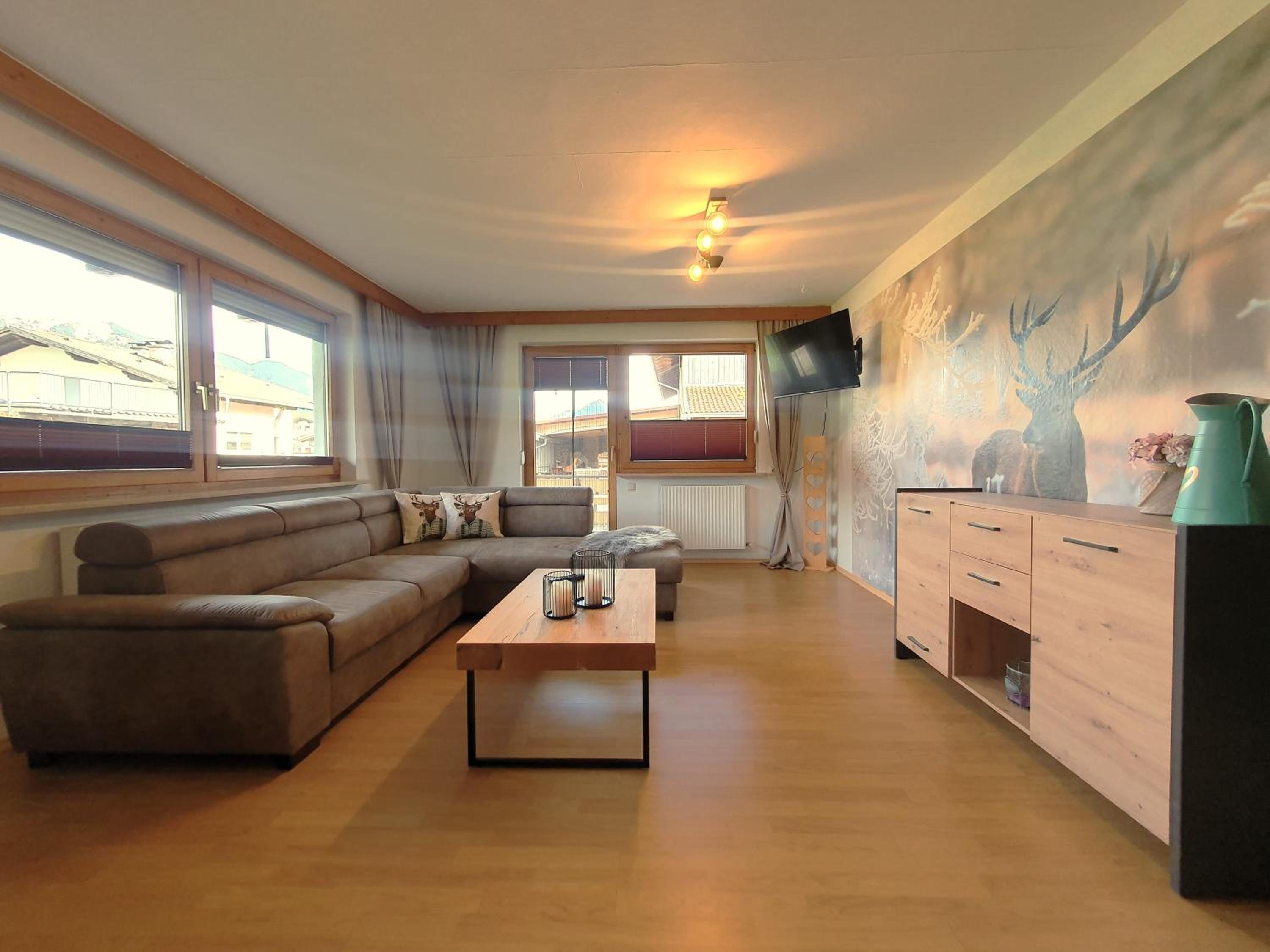 LECHUFER, 80m2, Haushälfte mit privatem Eingang, Kaminofen, Terrasse, Garten