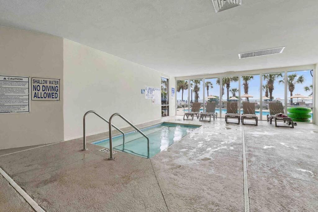 Tranquil Palms-Oceanfront Condo