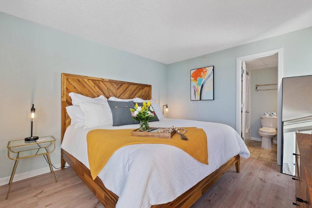 Tranquil Palms-Oceanfront Condo