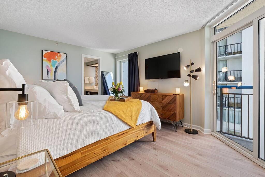 Tranquil Palms-Oceanfront Condo