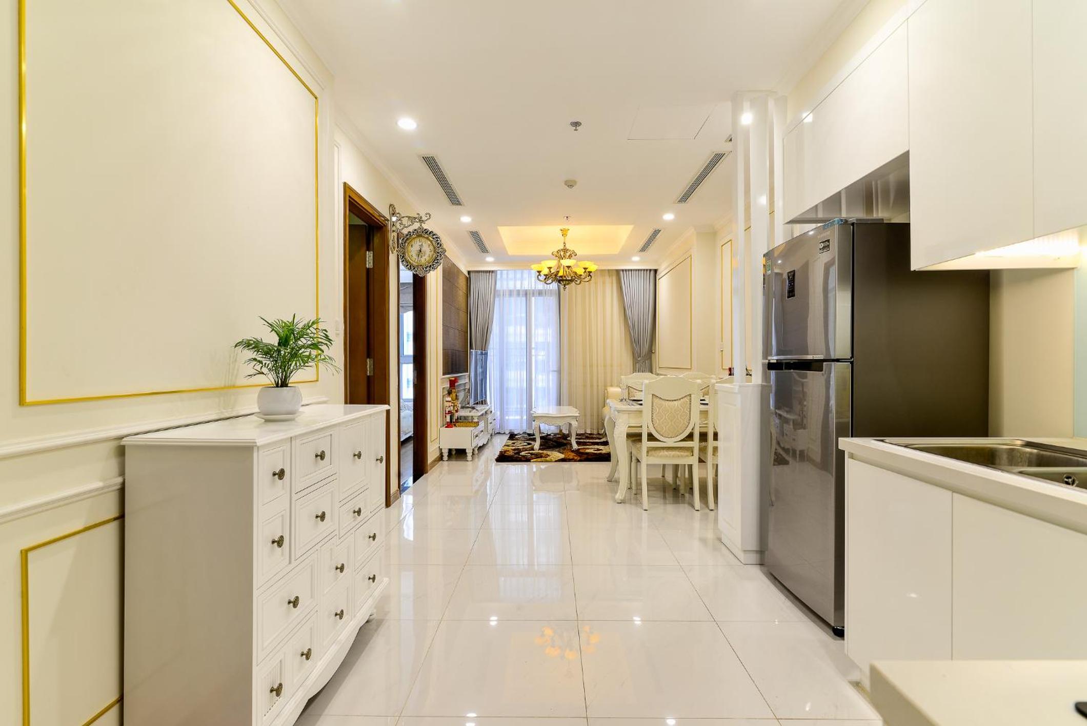 CeLaVie Serviced Apartment - The Vinhomes and Landmark