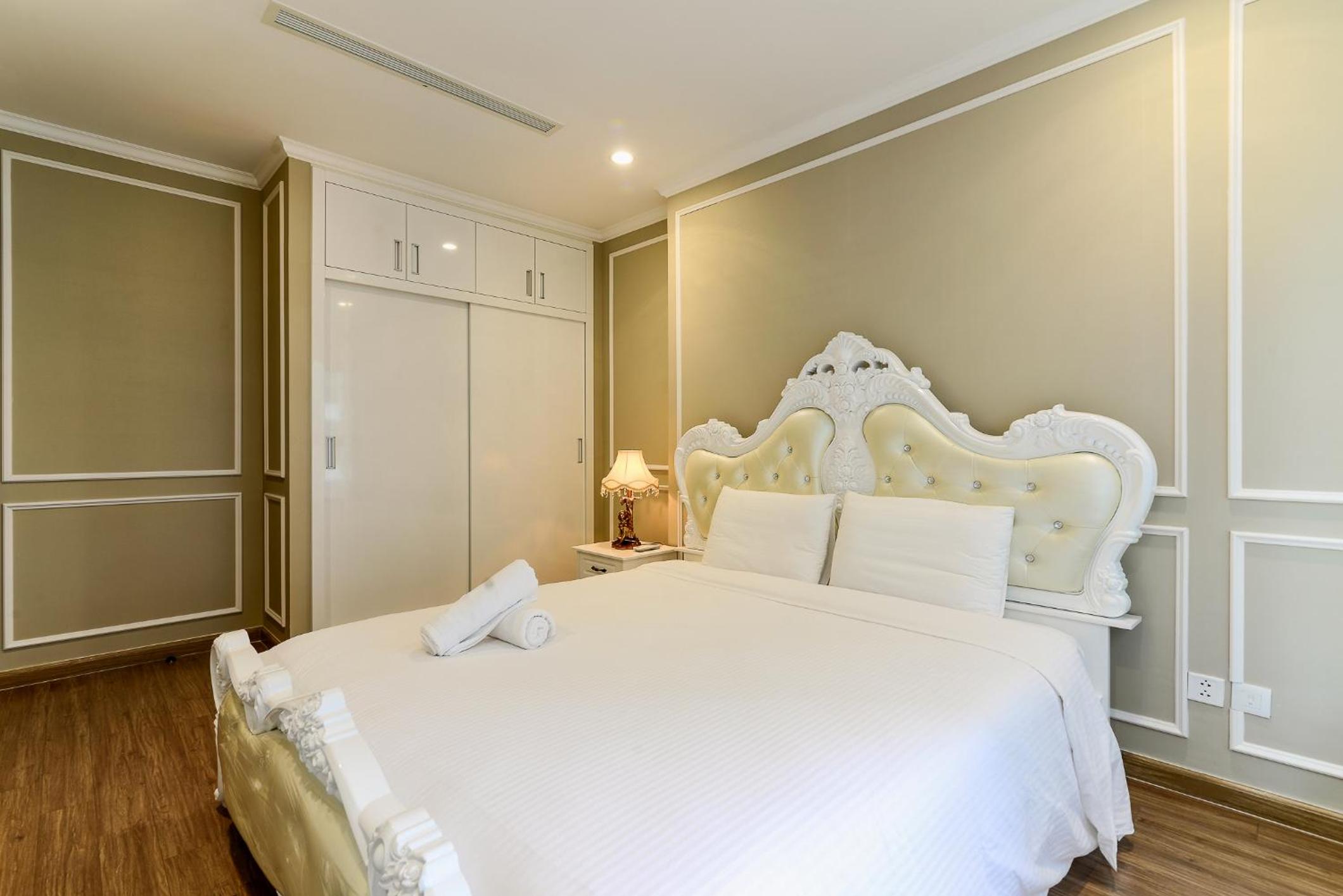CeLaVie Serviced Apartment - The Vinhomes and Landmark