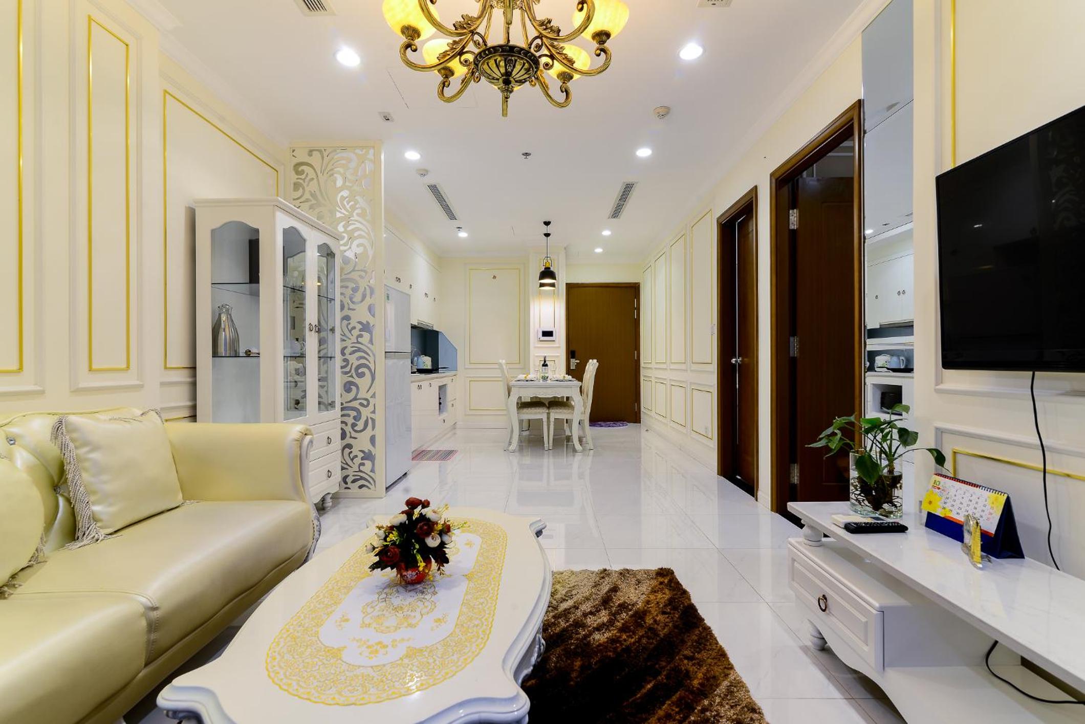 CeLaVie Serviced Apartment - The Vinhomes and Landmark