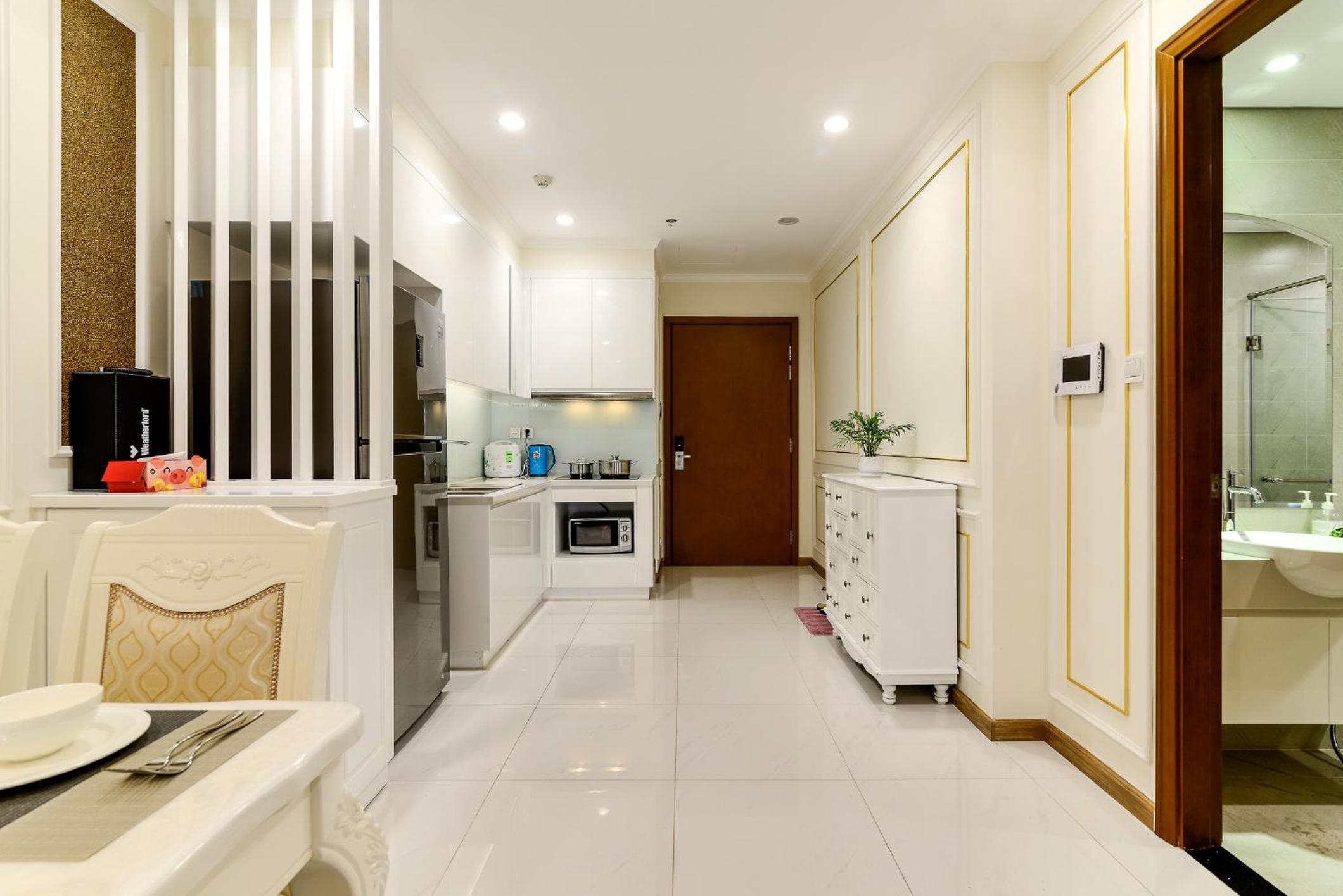 CeLaVie Serviced Apartment - The Vinhomes and Landmark