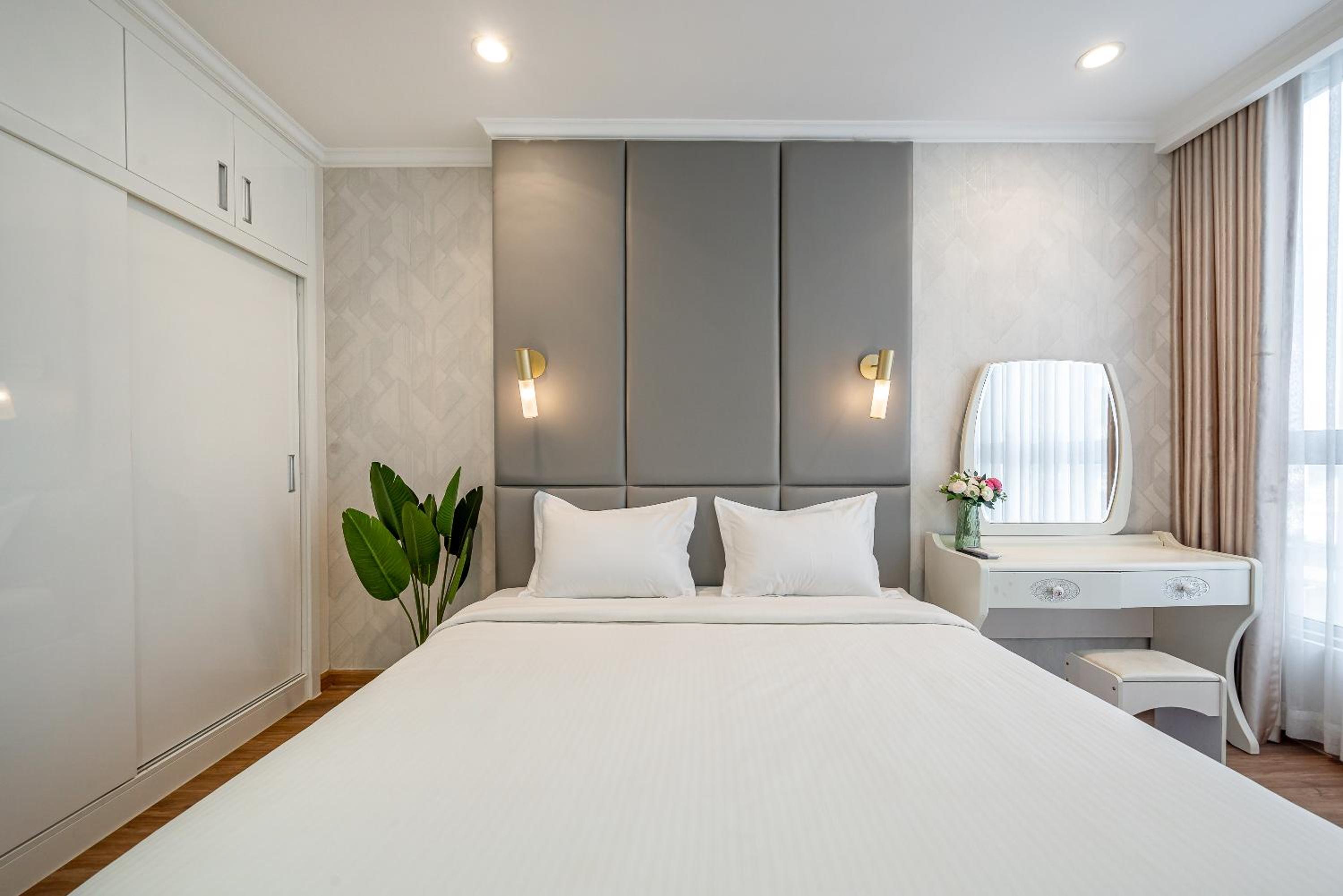 CeLaVie Serviced Apartment - The Vinhomes and Landmark